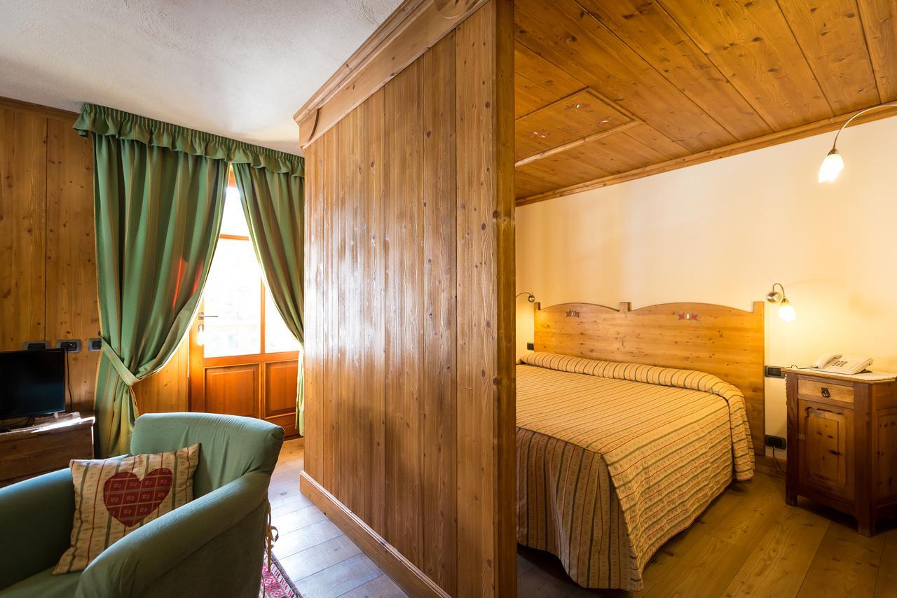 Hotel Lyshaus Gressoney-Saint-Jean Esterno foto