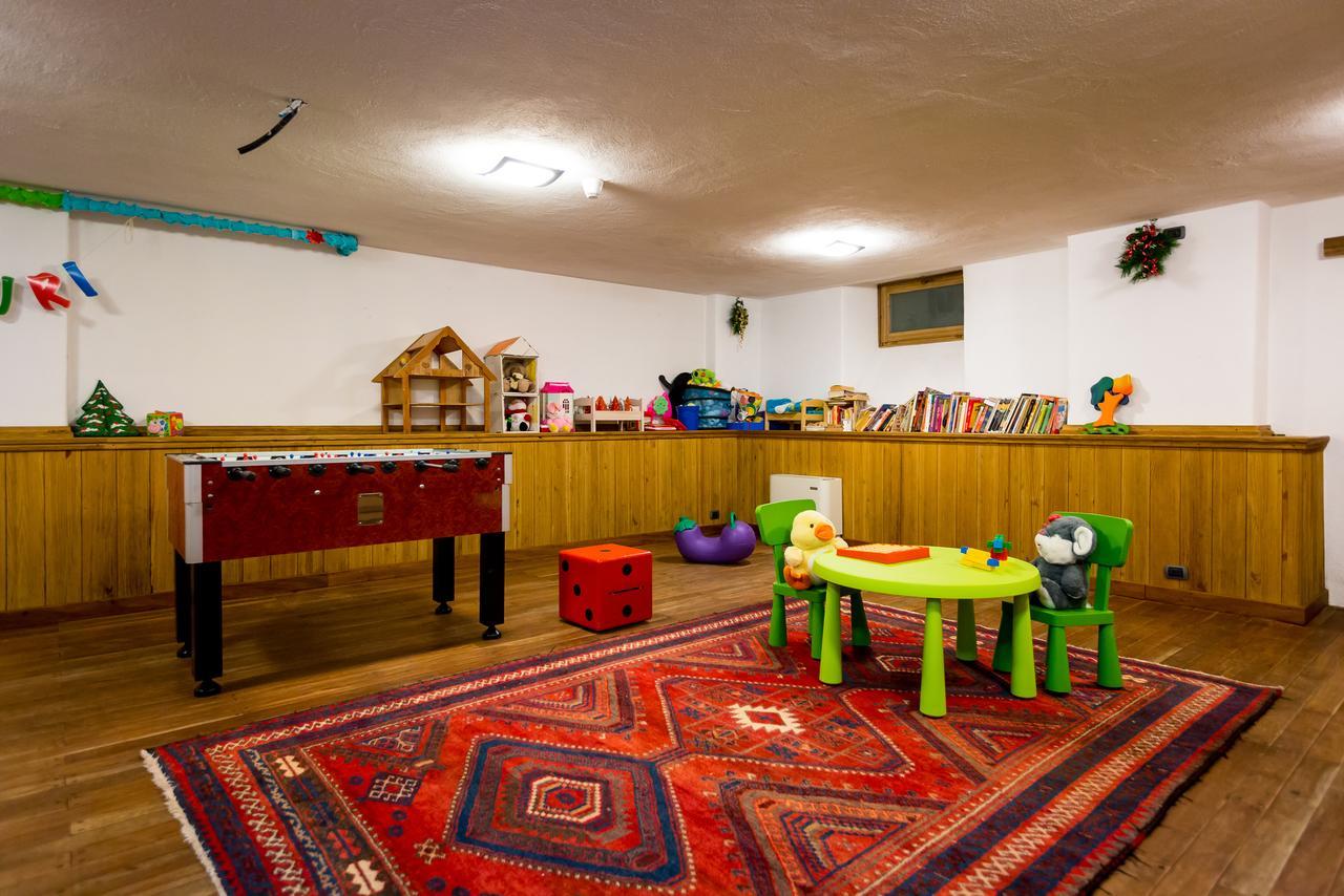 Hotel Lyshaus Gressoney-Saint-Jean Esterno foto